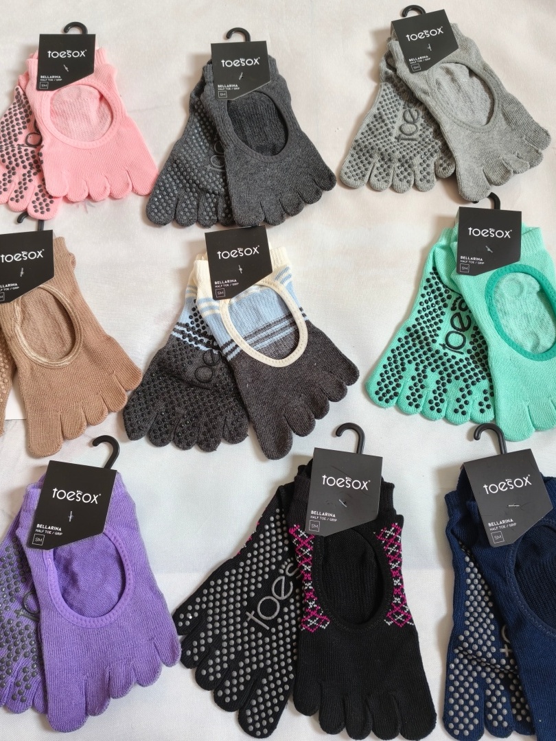 ถุงเท้าโยคะแบบแยกนิ้ว Toesox ส - Pilates Yoga Wear บทวิจารณ์และราคา